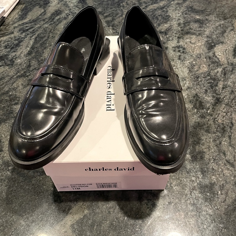 Charles David Women’s Black Loafers Square Heel Sz 11 Worn Once